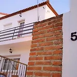 Casa Del Castillo By Naturadrada *