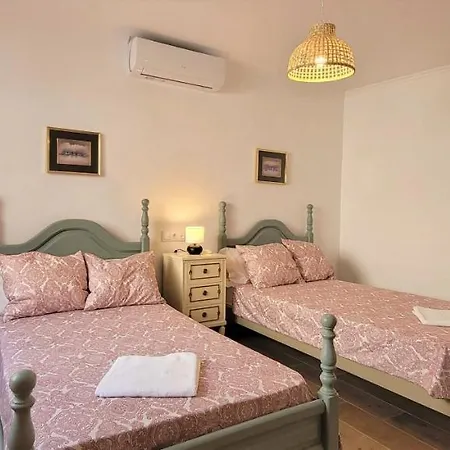 Casa Del Castillo By Naturadrada Apartment