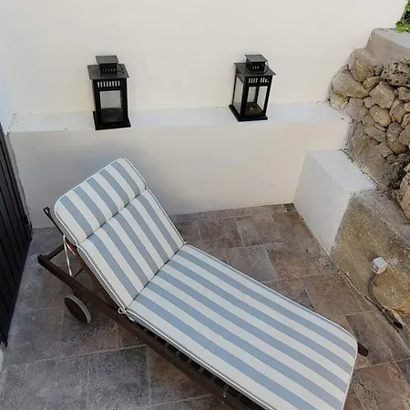 Casa Del Castillo By Naturadrada * La Adrada