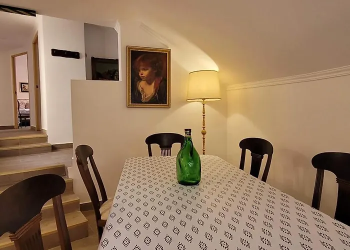 Casa Del Castillo By Naturadrada * La Adrada